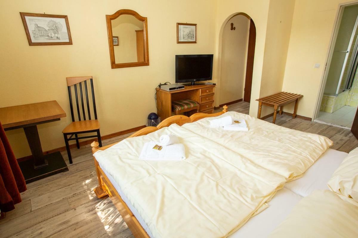 Zum Jean Bonnet Hotel Hofgeismar Buitenkant foto
